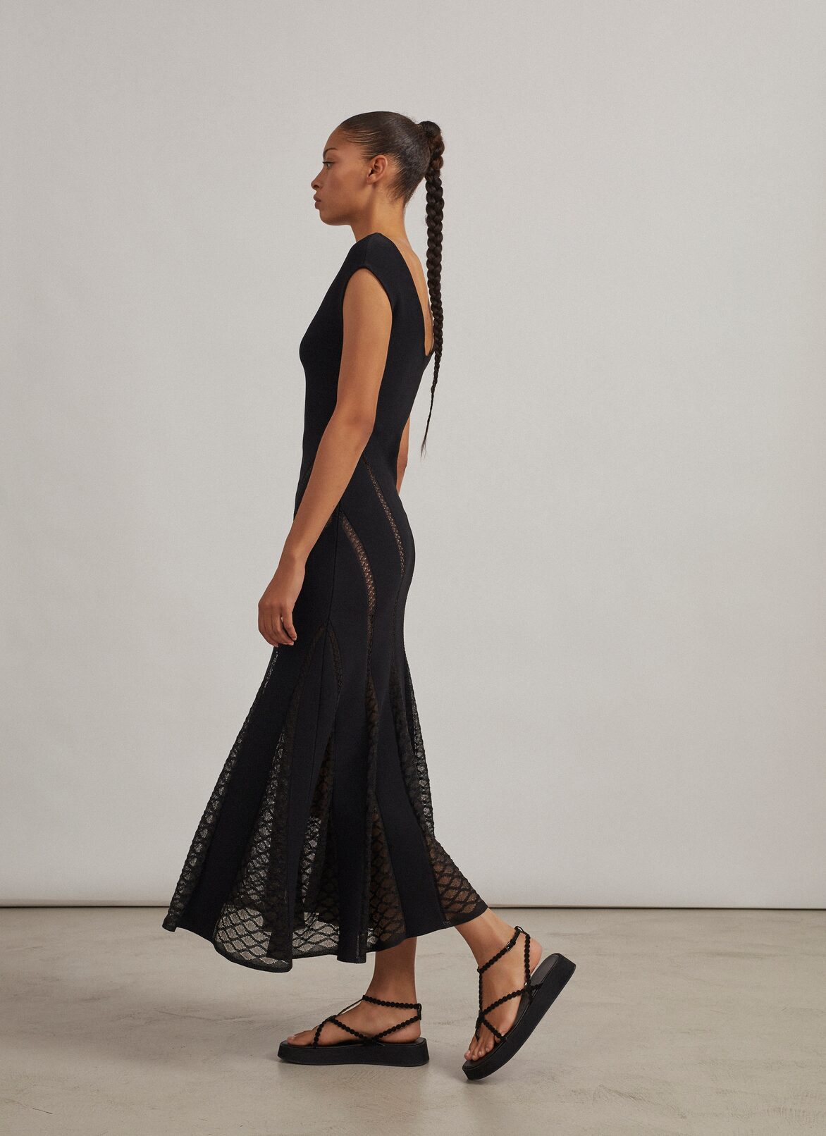 Robe fluide en maille et dentelle ALAÏA ROBE FLUIDE EN MAILLE ET DENTELLE NOIR